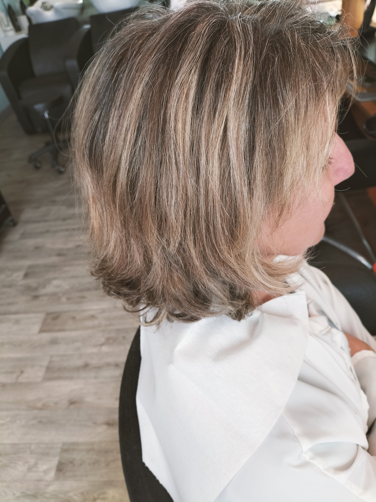 Rattrapage ambré blond clair & carré effilé